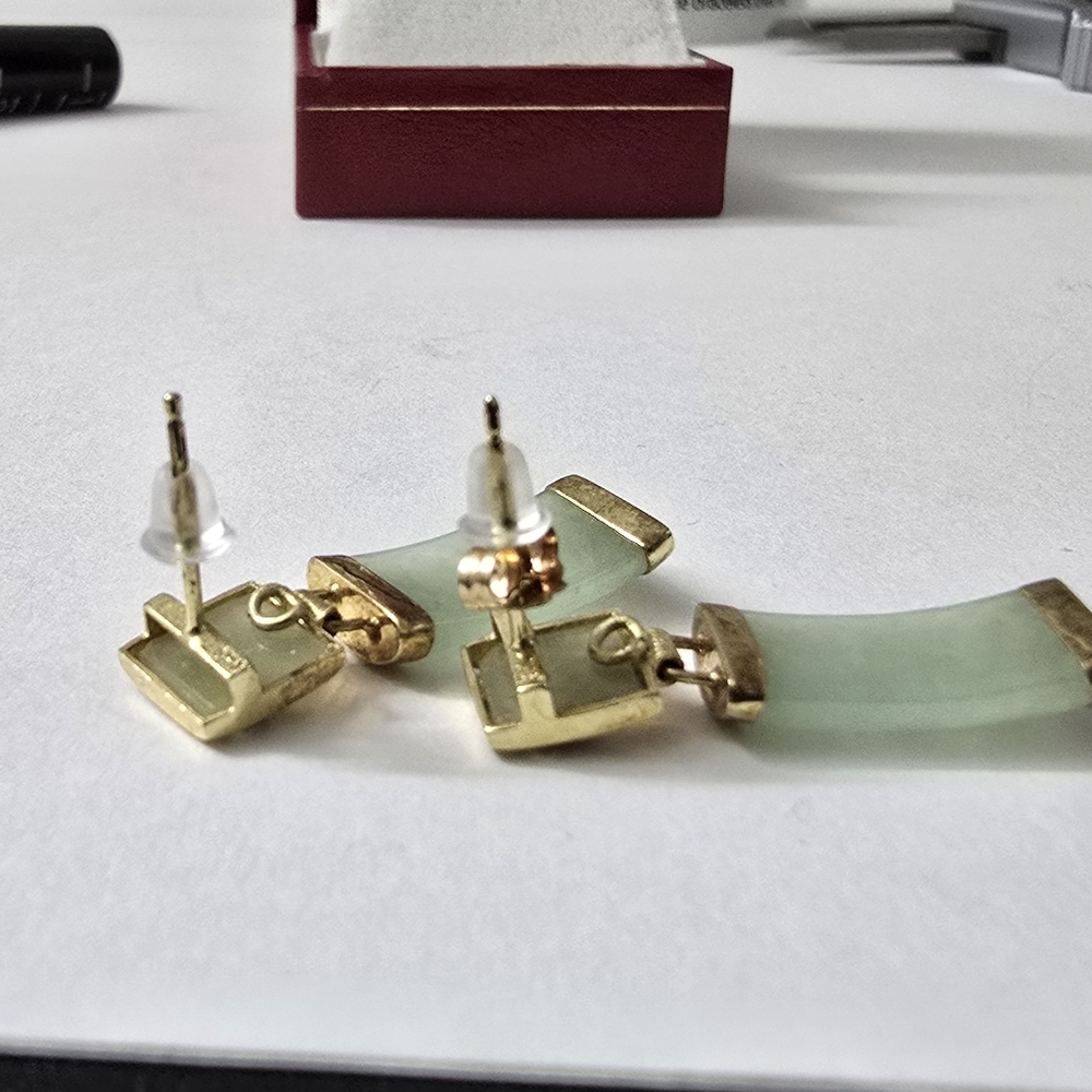14K Gold Green Jade Earrings and Bracelet Set - Picture 6 of 7